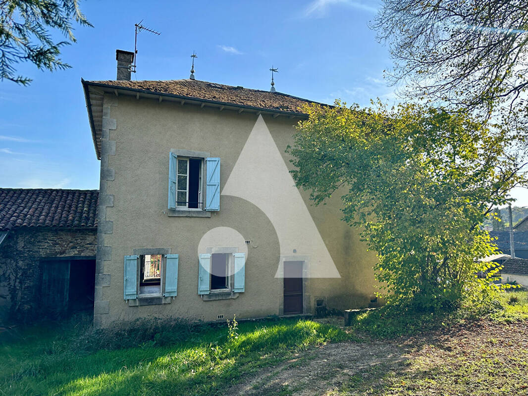 Appartement à BAGNAC-SUR-CELE