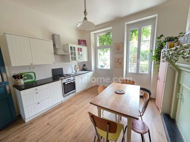 Maison à CHATEAUPONSAC