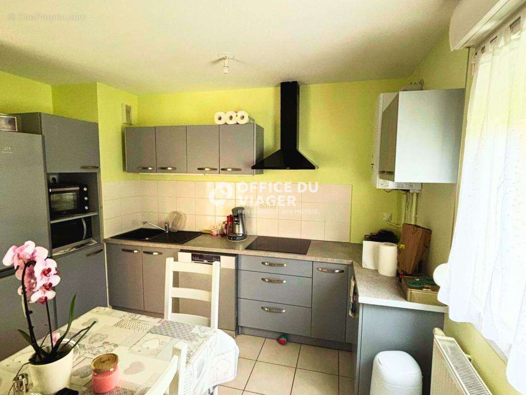 Appartement à GRAND-CHARMONT