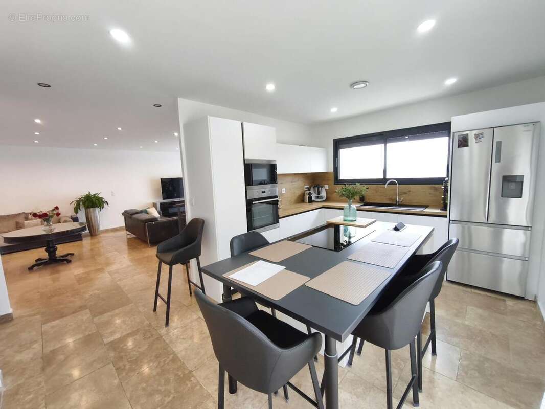 Photo 3 - Maison à SAINT-ETIENNE