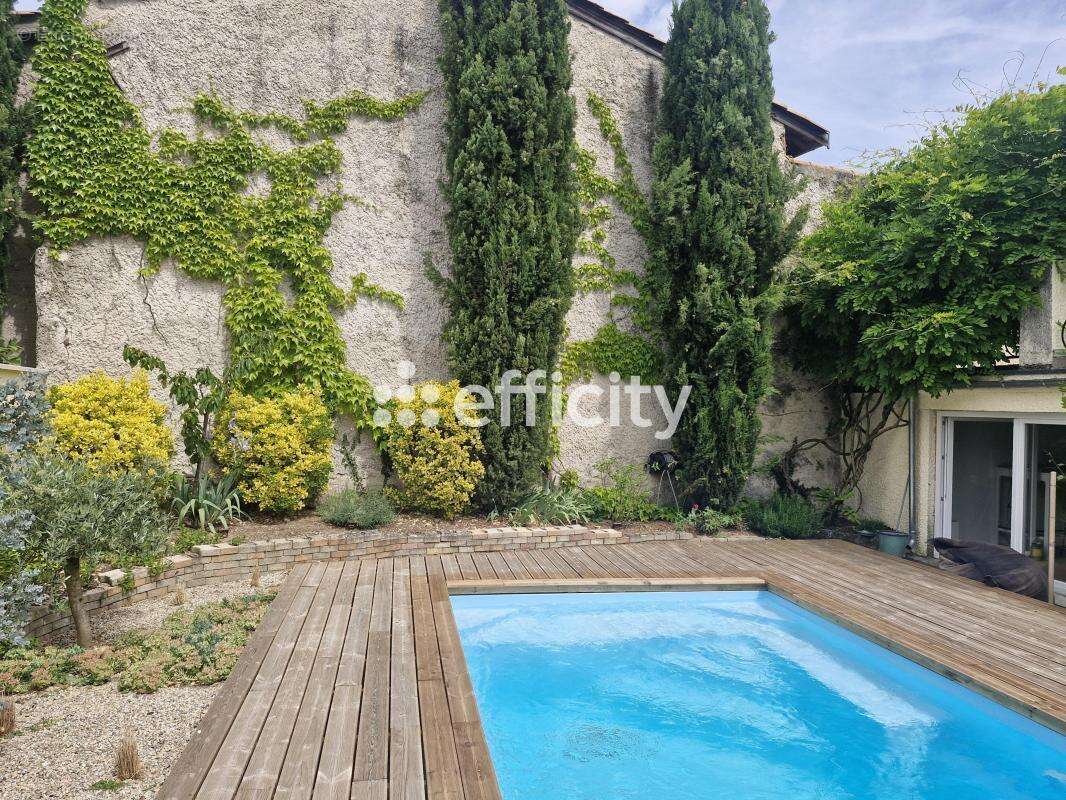Maison à MILLERY