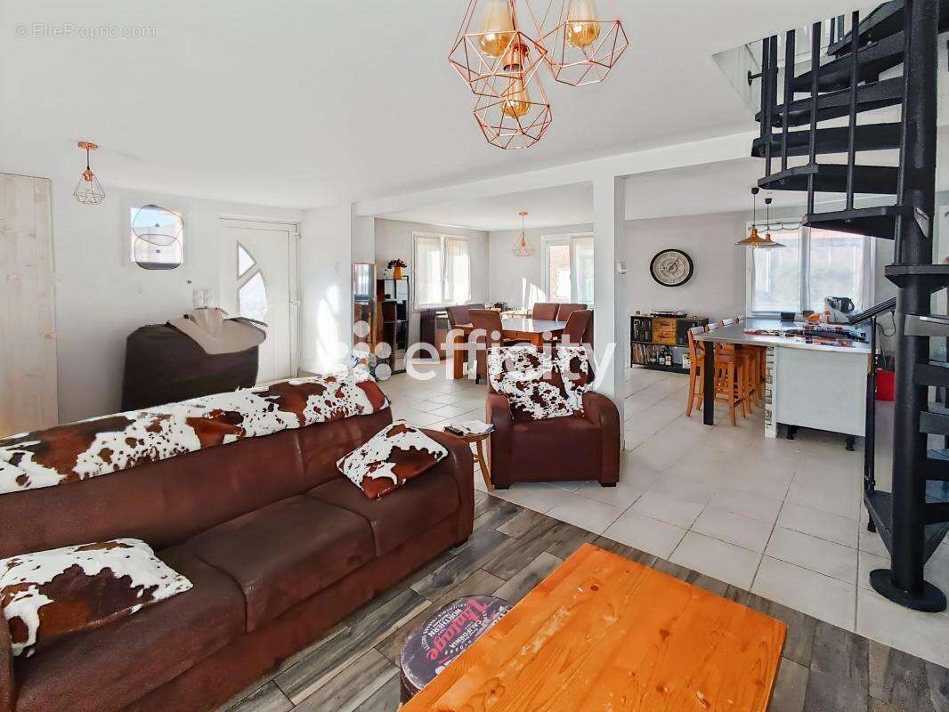 Maison à SAINT-PIERRE-LES-ELBEUF