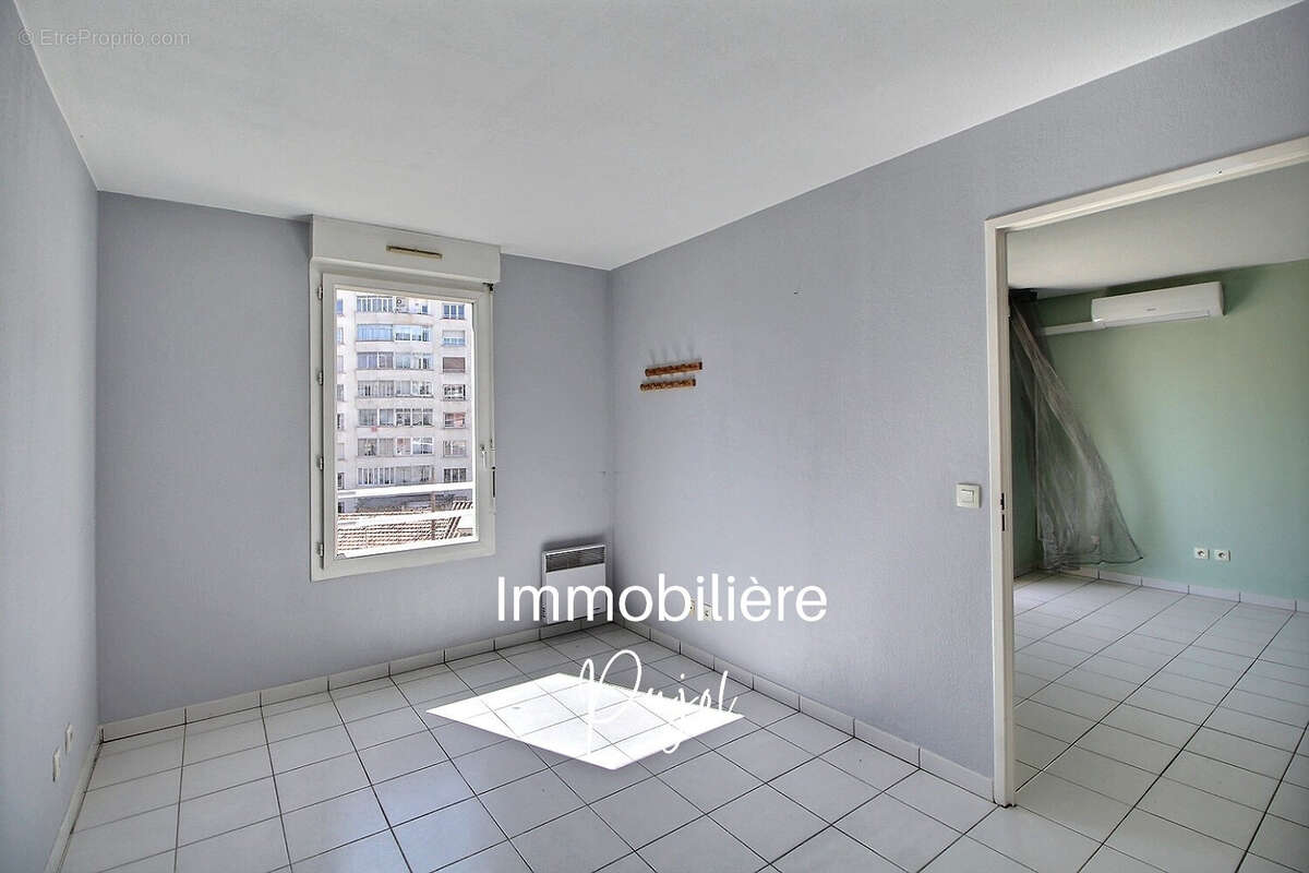 Appartement à MARSEILLE-6E