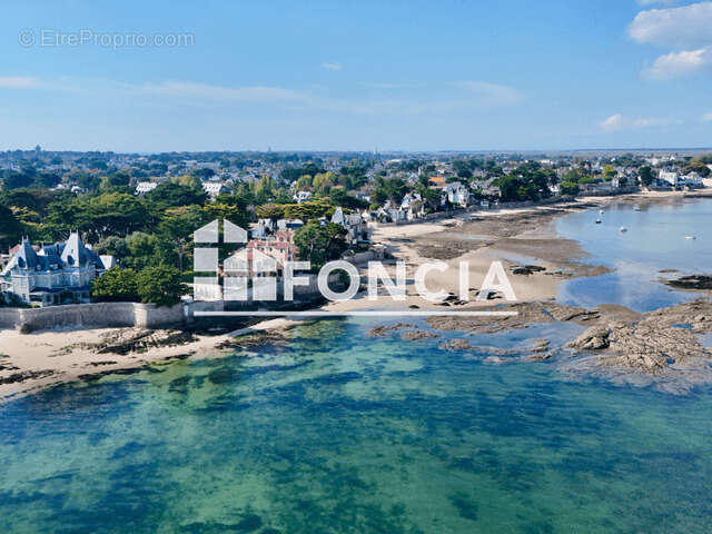 Terrain à LE POULIGUEN