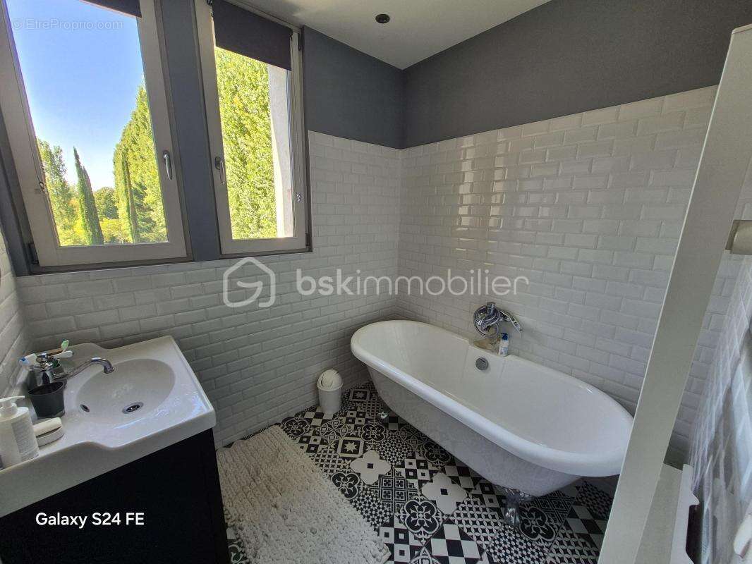 Maison à AZAY-LE-RIDEAU