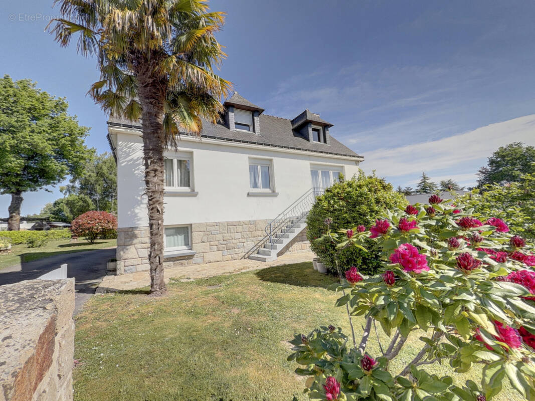 Maison à CAMORS