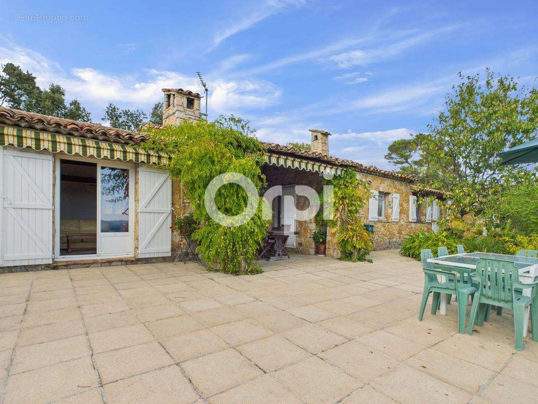 Maison à MONTAUROUX