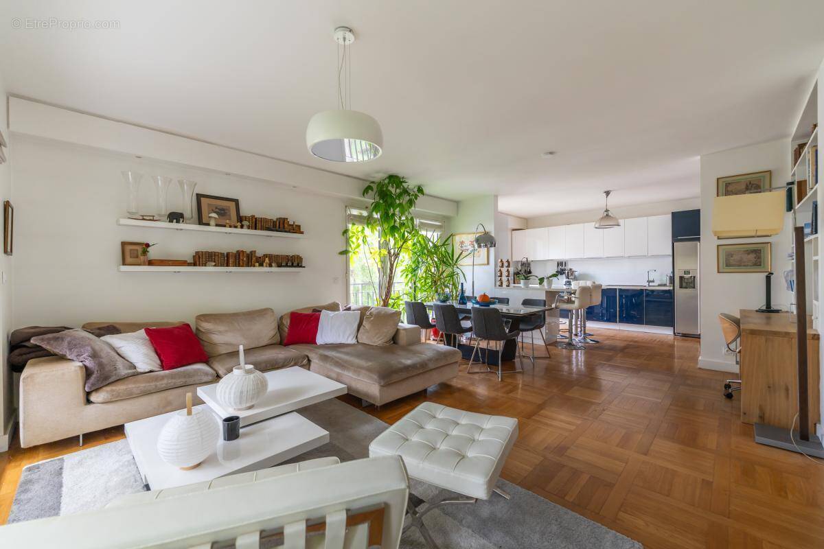 Appartement à VILLE-D'AVRAY