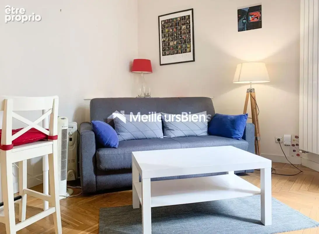Paris 8e – Saint-Augustin : studio sur cour avec coin nuit indépendant, ascenseur - photo 1