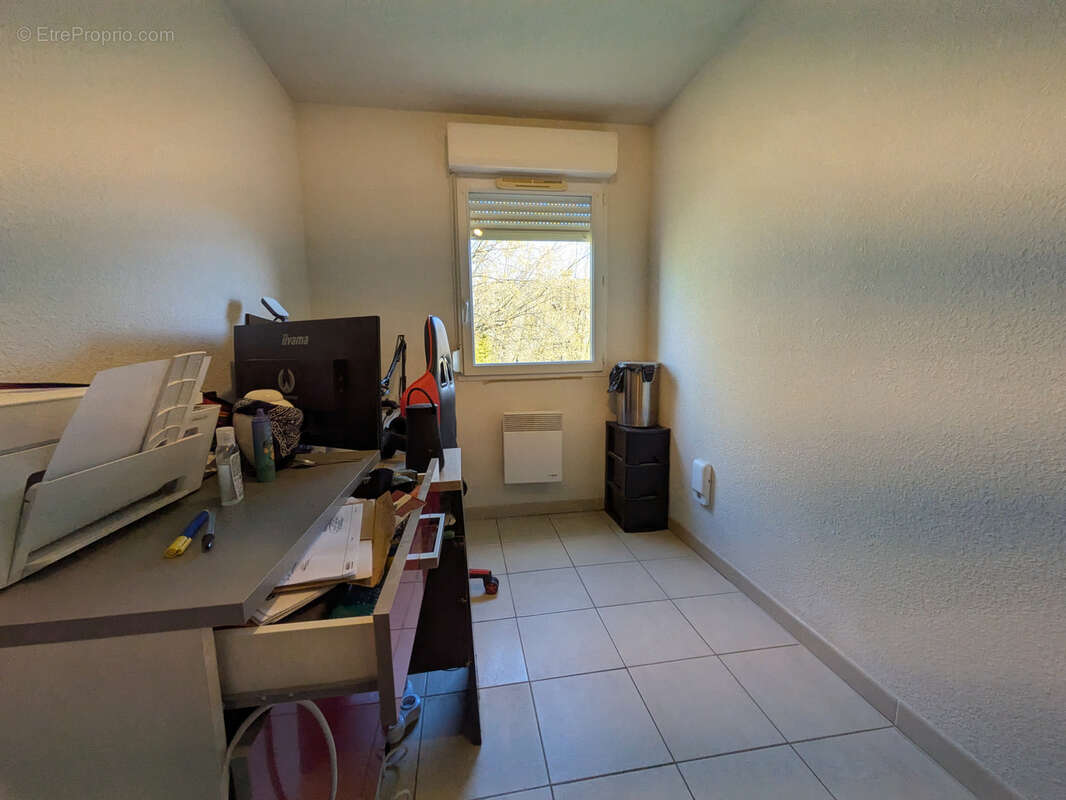 Appartement à BAGNOLS-SUR-CEZE