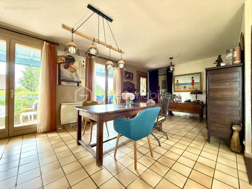 Maison à PUSIGNAN
