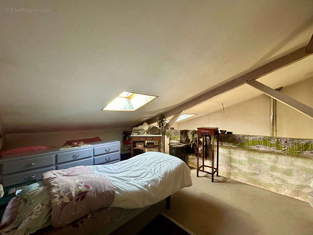 Maison à SAINT-CHRISTOPHE-SUR-ROC