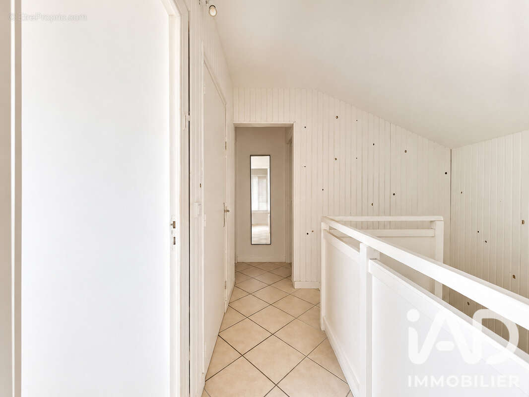 Maison 105 m² à Saint-Cernin-De-Larche  - photo 8
