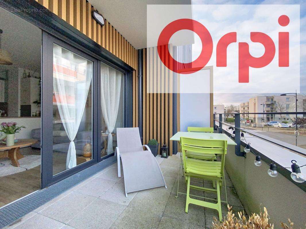 Appartement à VOISINS-LE-BRETONNEUX