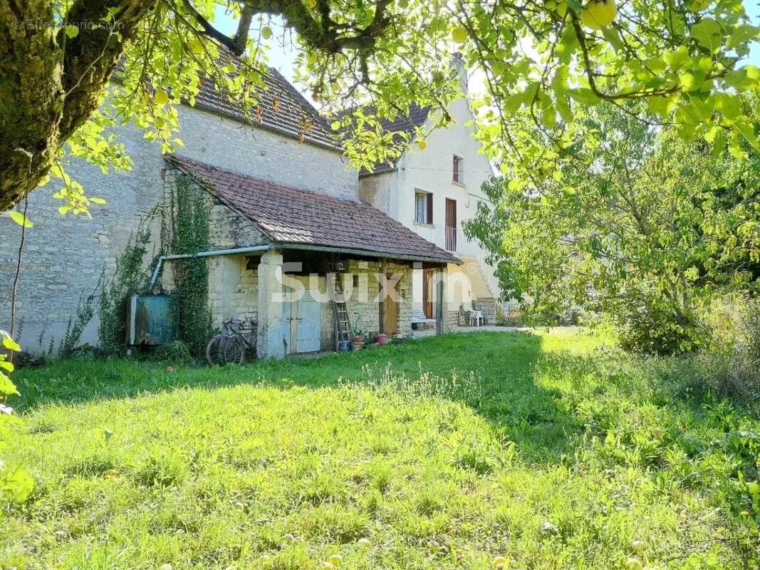 Maison à DORNECY
