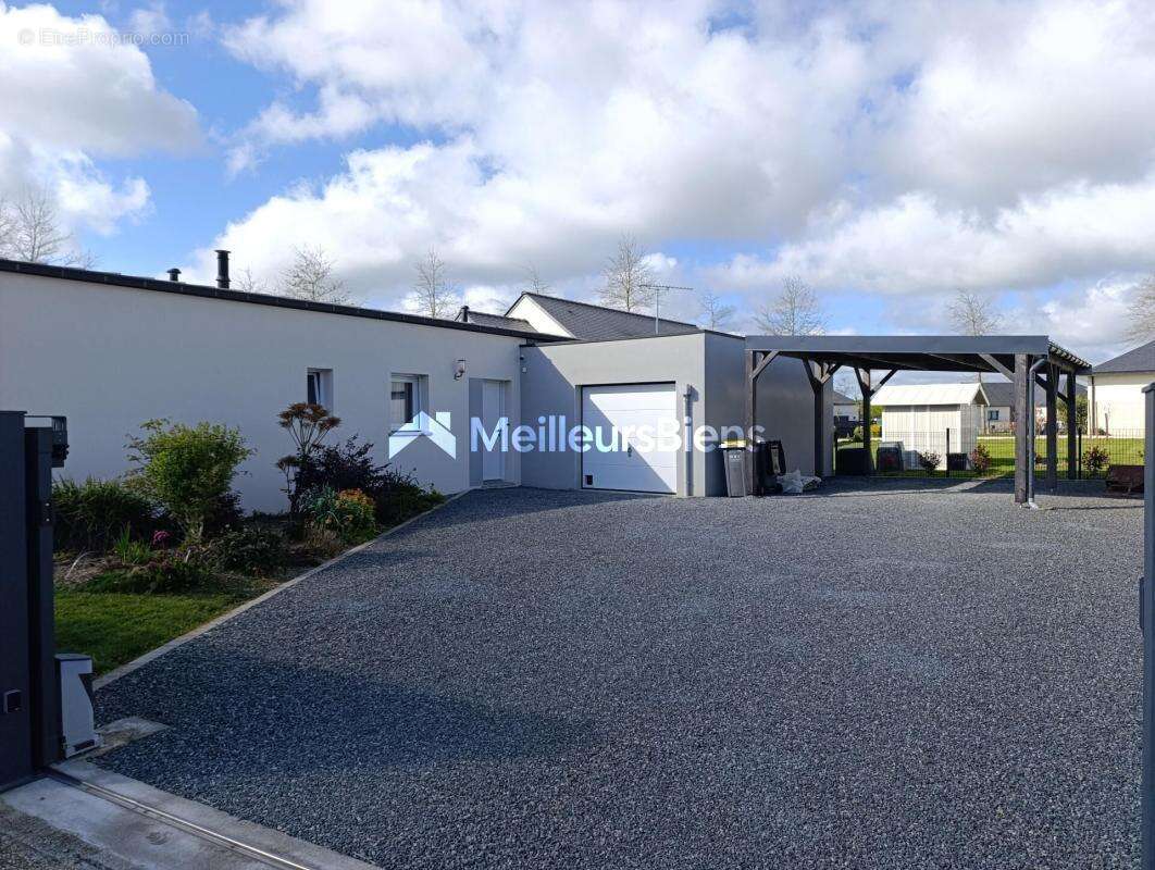 Maison à LA GACILLY