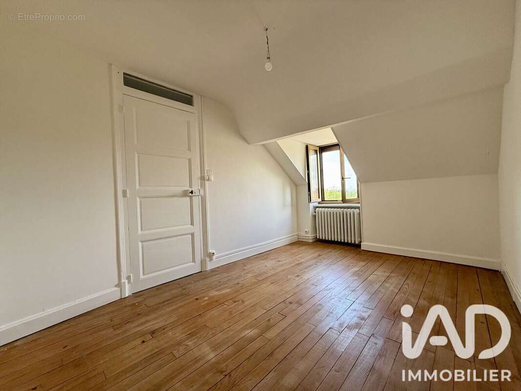 Maison 103 m² à Evaux-Les-Bains  - photo 8