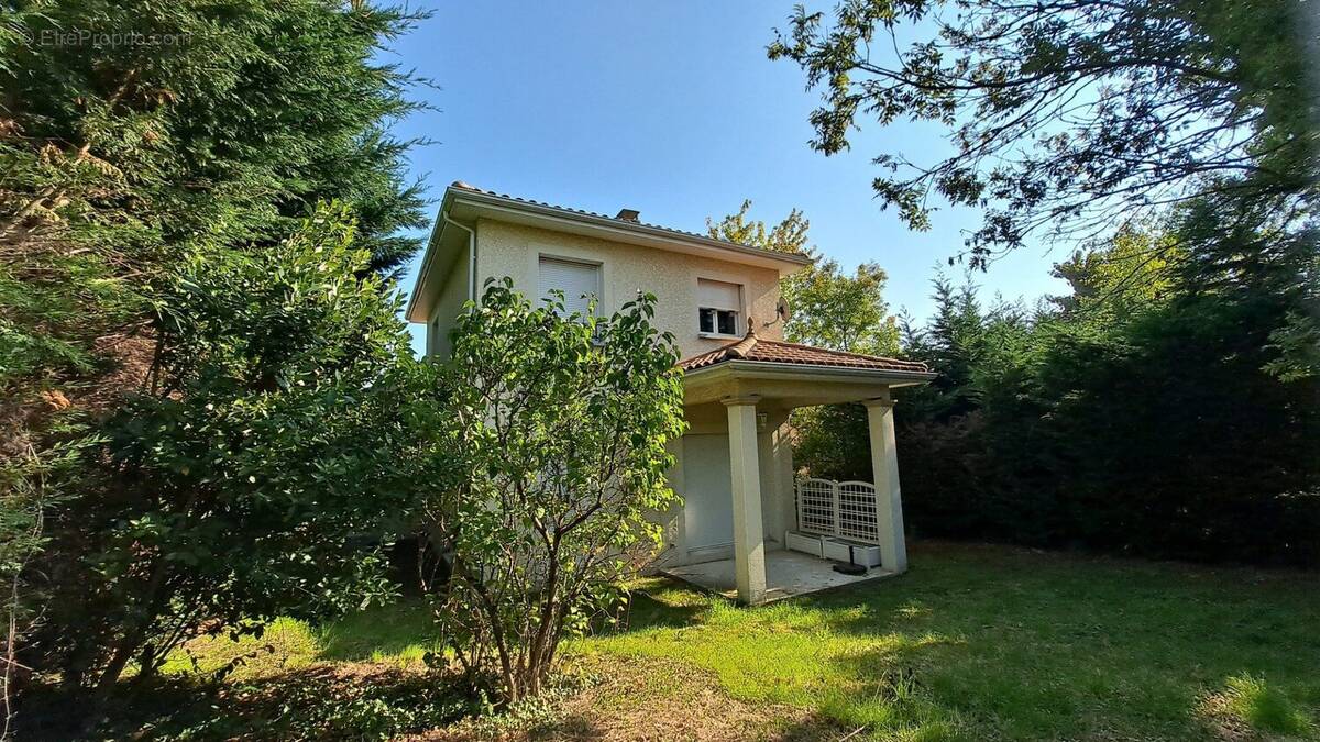 Maison à MARCY-L'ETOILE