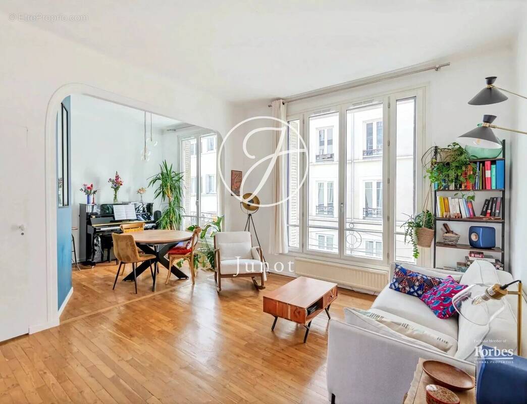 Appartement à PARIS-18E