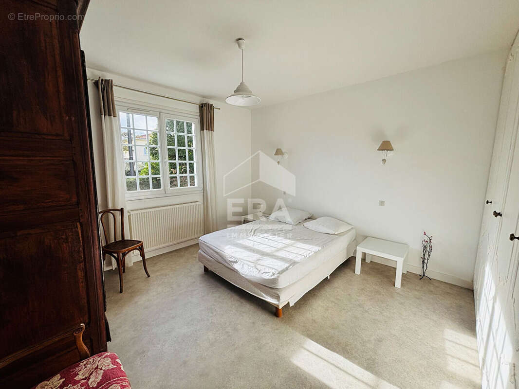 Maison à VAUX-SUR-MER