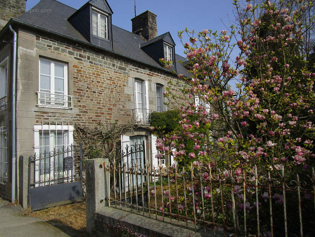 Maison à LANDELLES-ET-COUPIGNY