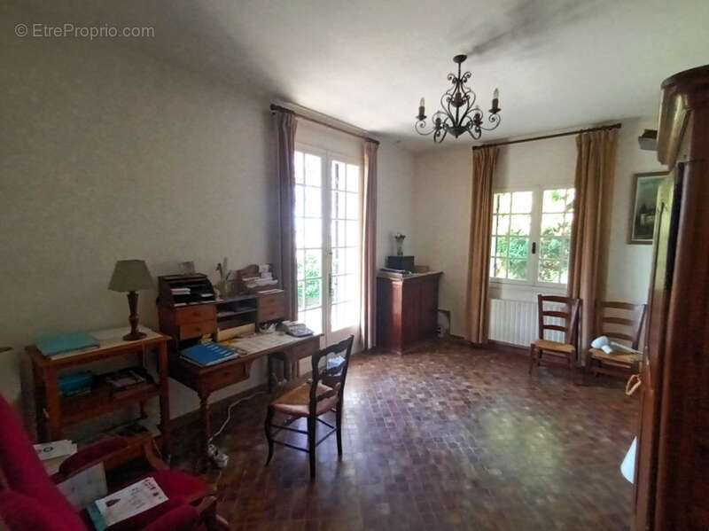 Maison à PORT-SAINTE-MARIE