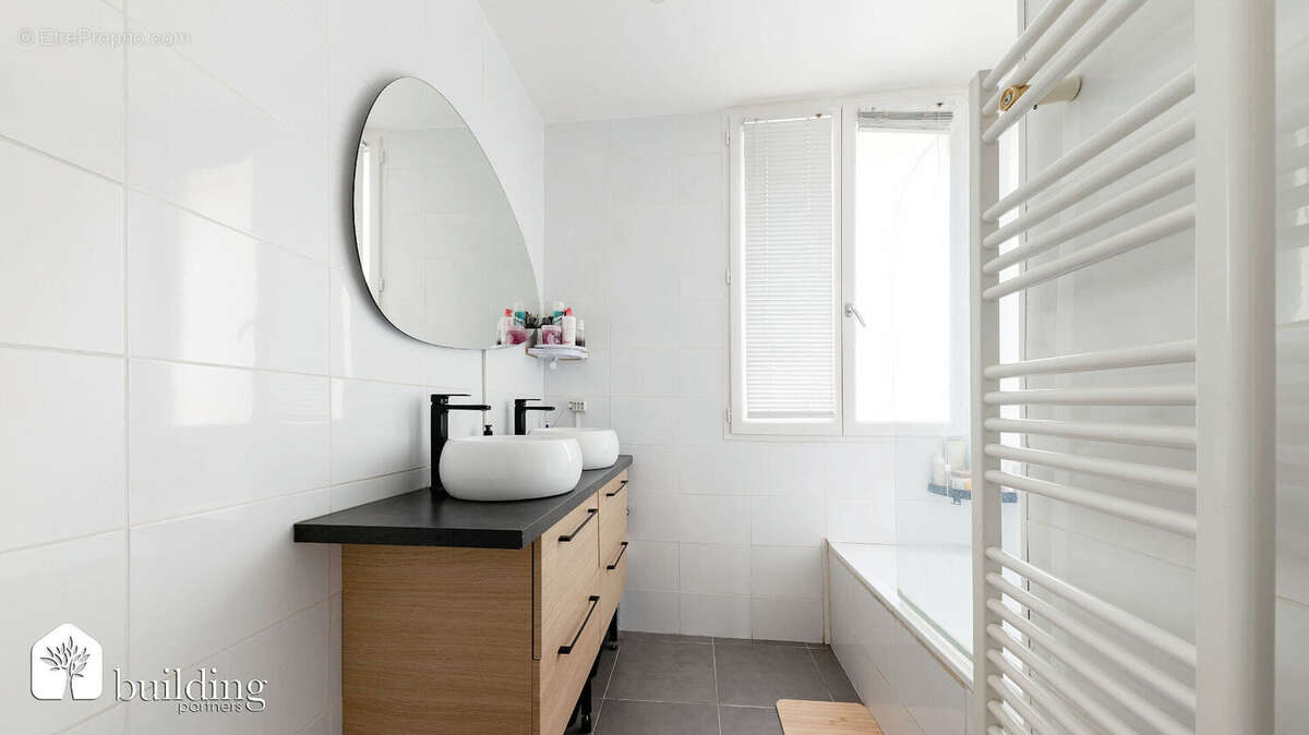 Appartement à LEVALLOIS-PERRET