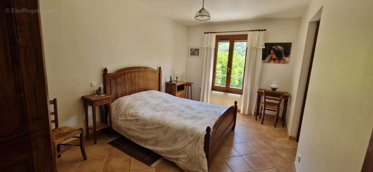 Maison à GREOLIERES