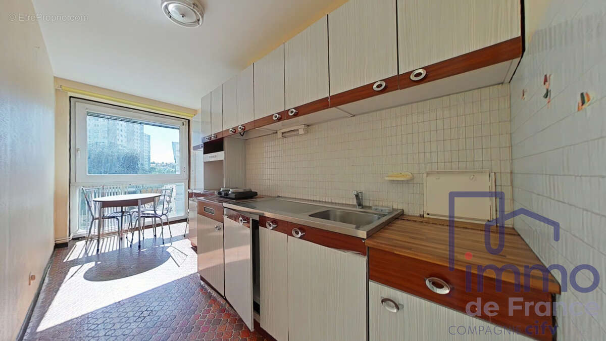 Appartement à SAINT-ETIENNE