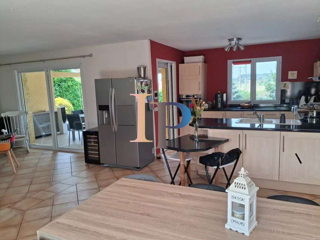 Maison à SAINT-NIZIER-SOUS-CHARLIEU