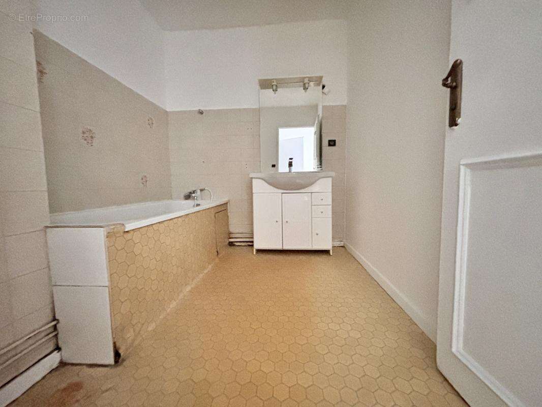 Appartement à CULOZ