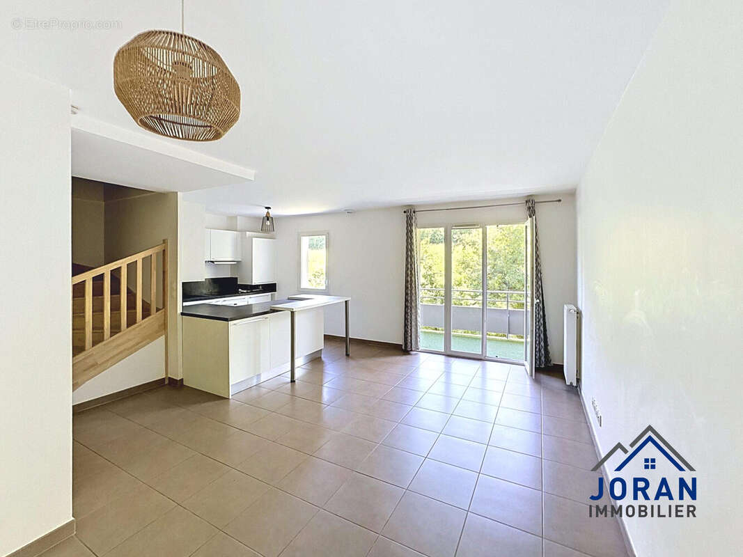Appartement 74 m² à Presilly  - photo 2