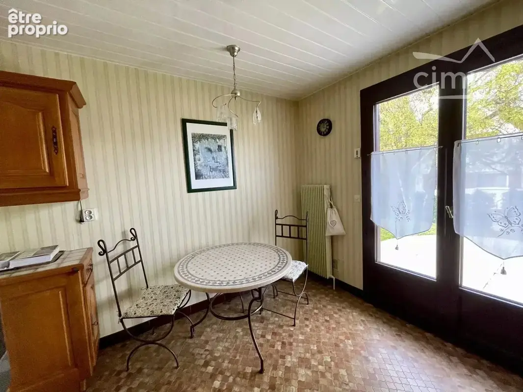 Emplacement privilégié pour cette maison de plain-pied avec jardin et sous-sol total - photo 13