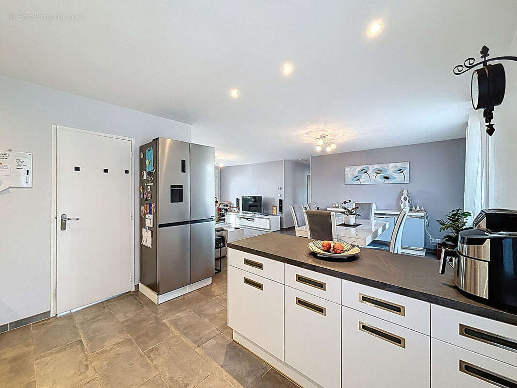 Maison à SAINT-SAMSON-DE-LA-ROQUE