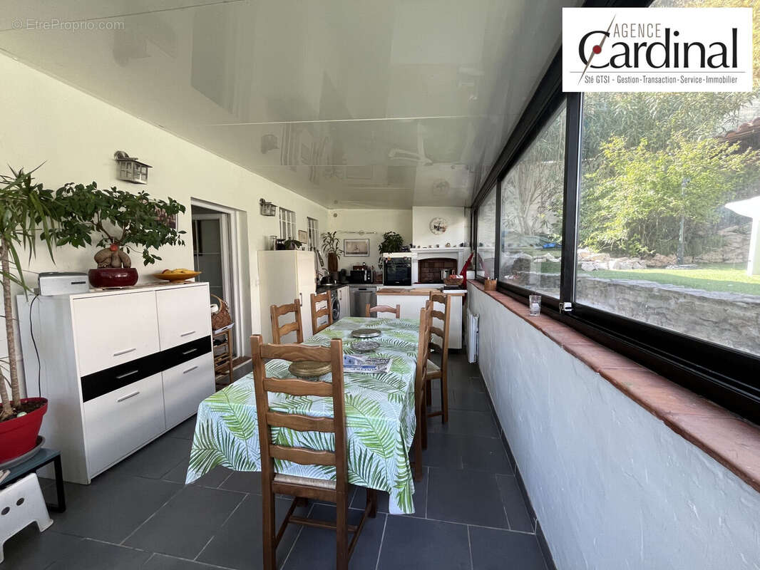 Appartement à CARRY-LE-ROUET