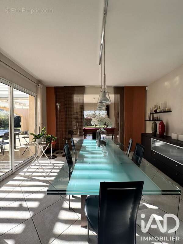 Maison 260 m² à Buxerolles  - photo 3