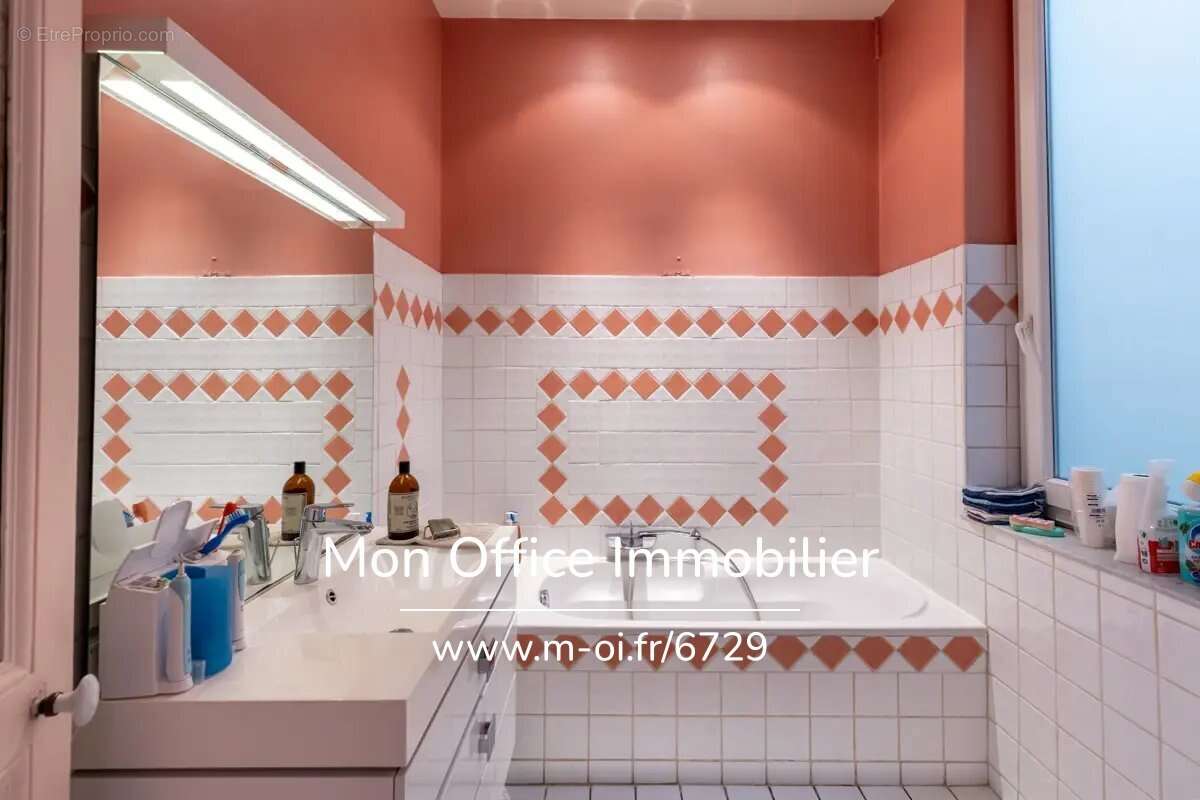 Appartement à MARSEILLE-6E