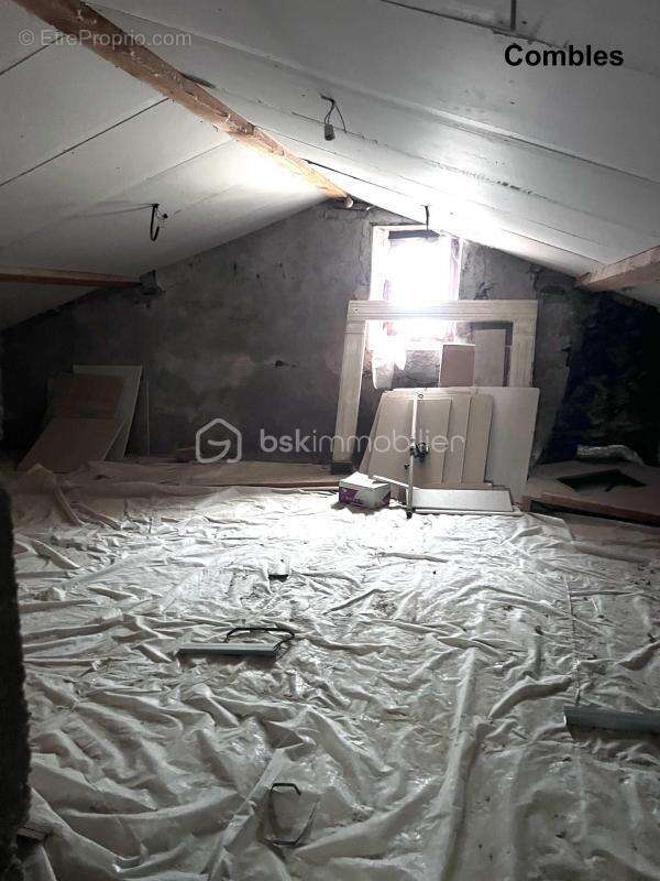 Maison en pierre R+1 de 144 m2 habitable avec combles de 63 m2 et cave voutée en sous sol de 88 m2 - photo 19