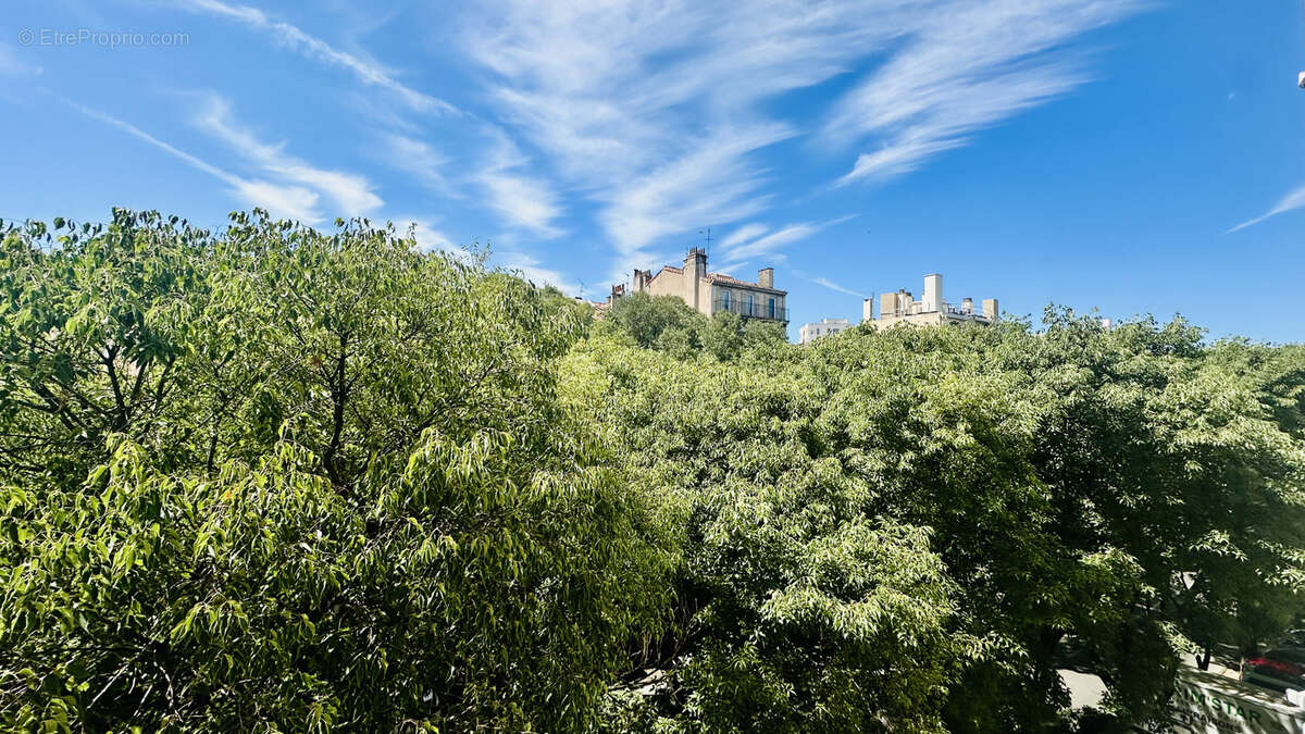 Appartement à MARSEILLE-5E