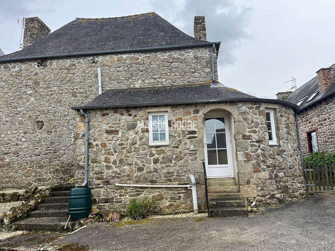 Maison à JUGON-LES-LACS