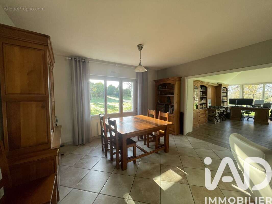 Photo 3 - Maison à TREDREZ-LOCQUEMEAU