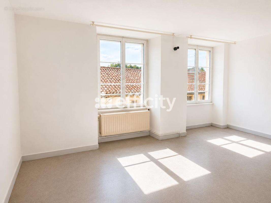 Maison 125 m² à Civray  - photo 5