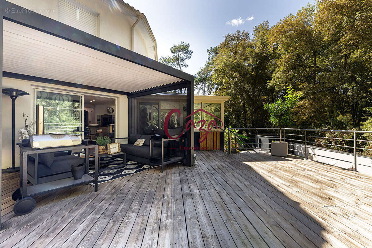 Maison à SALLEBOEUF