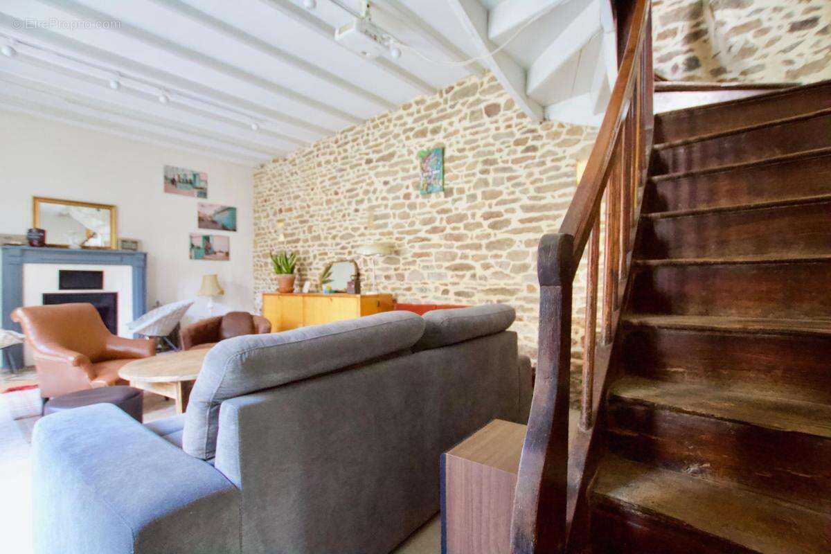 Maison à PLOUER-SUR-RANCE