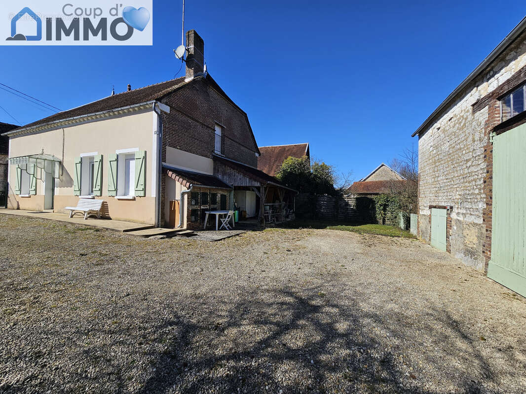 Maison à EAUX-PUISEAUX