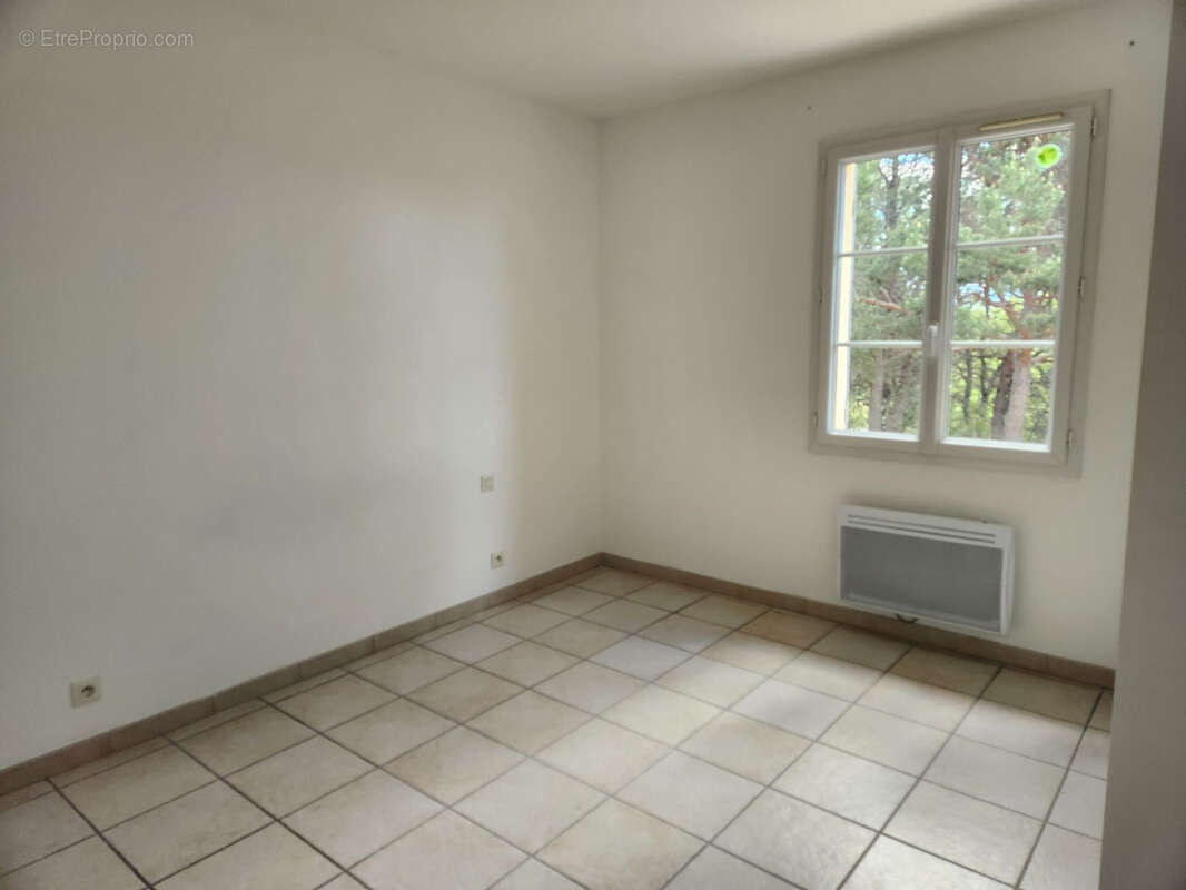 Maison à MERINDOL-LES-OLIVIERS