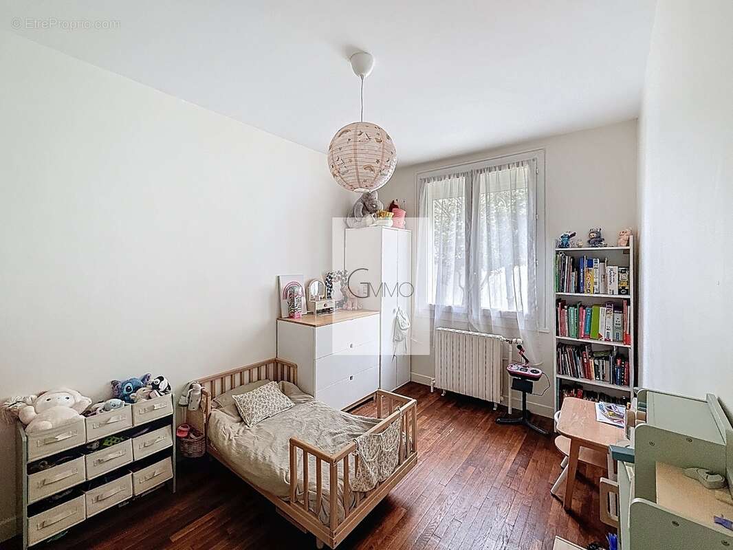 Maison à L'HAY-LES-ROSES