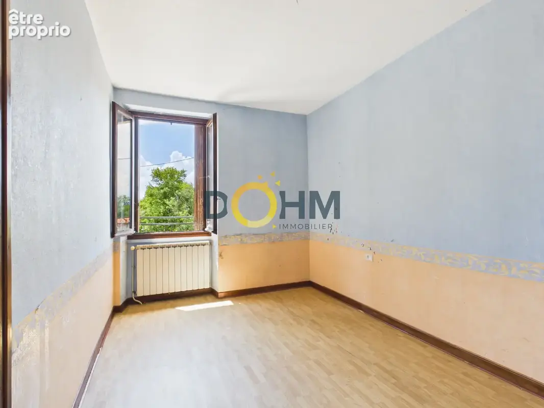 Maison mitoyenne à Auzat-la-Combelle   100 m2 habitables - photo 12