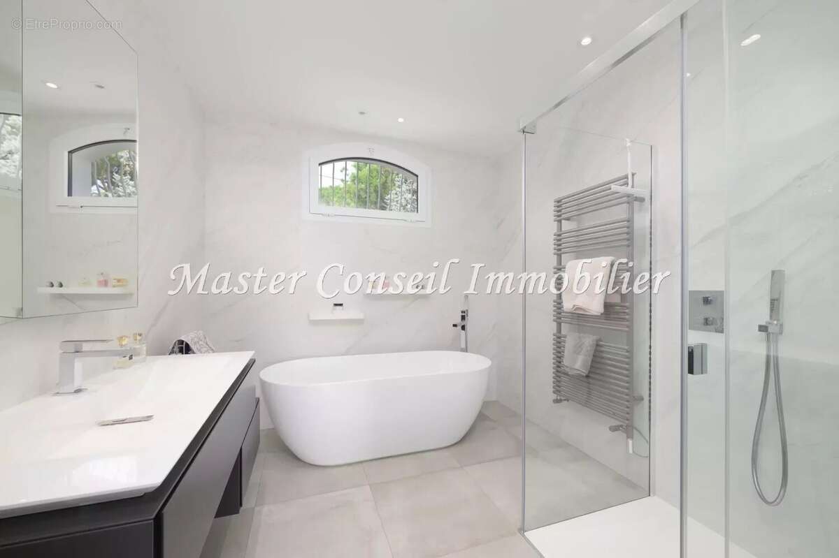 Domaine privé  superbe villa 8p 280m² contemporaine renovee  vue mer - photo 18
