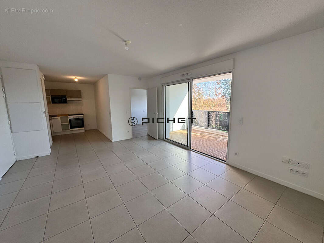 Appartement à VILLENAVE-D'ORNON
